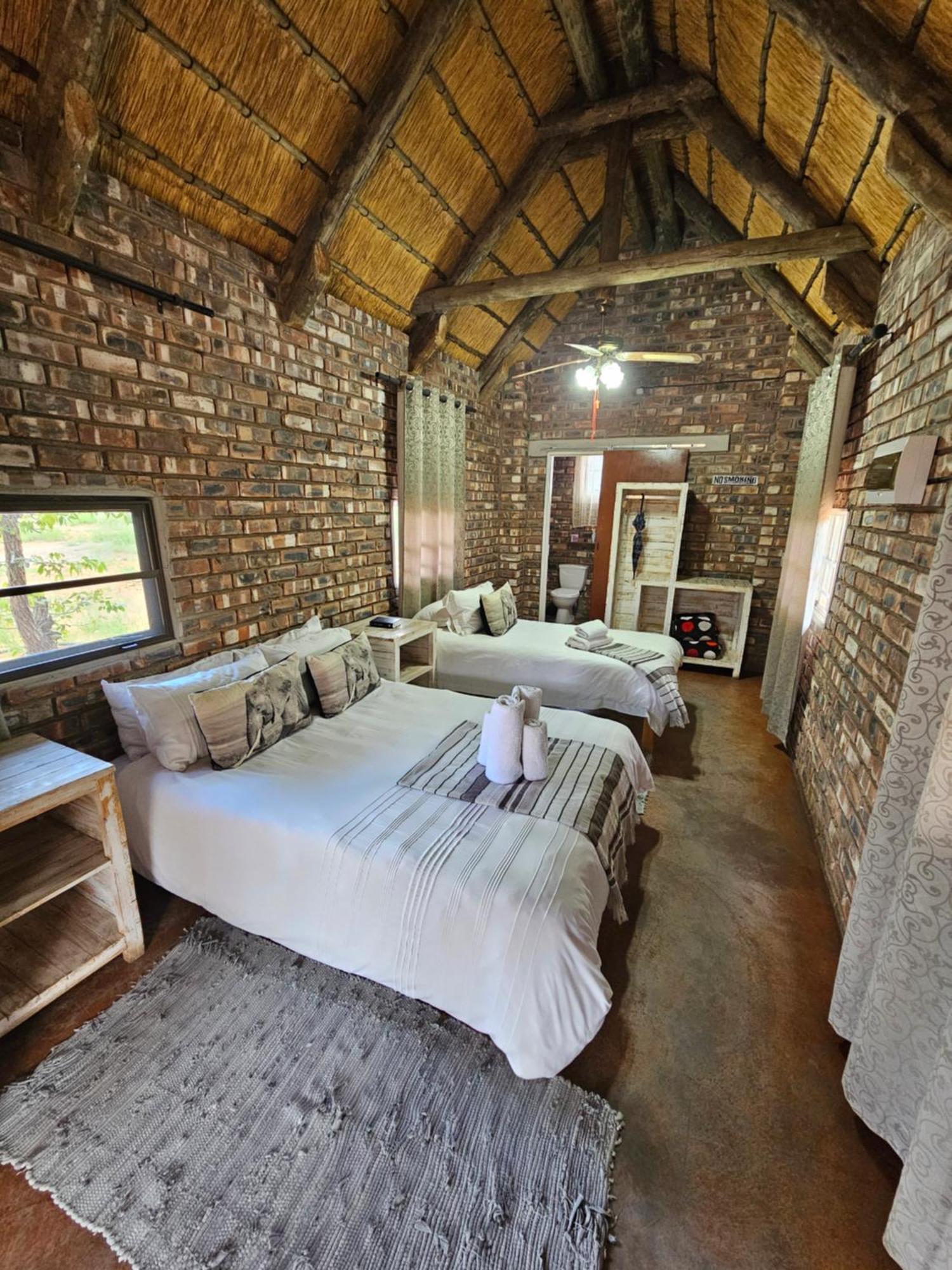 Kaoko Bush Lodge Kamanjab Exteriér fotografie