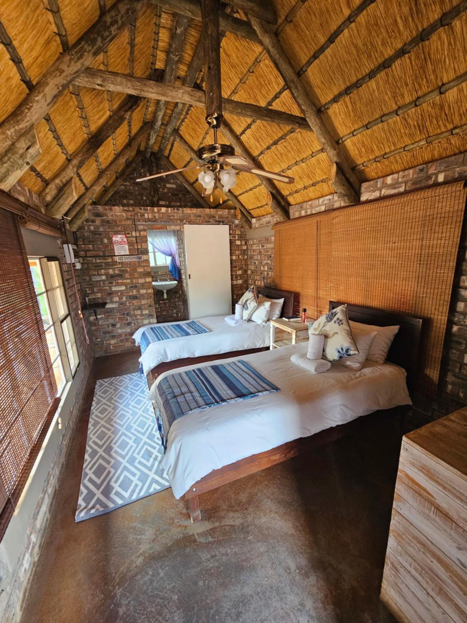 Kaoko Bush Lodge Kamanjab Exteriér fotografie